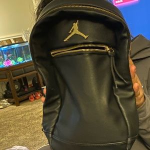 I’m selling this Jordan backpack